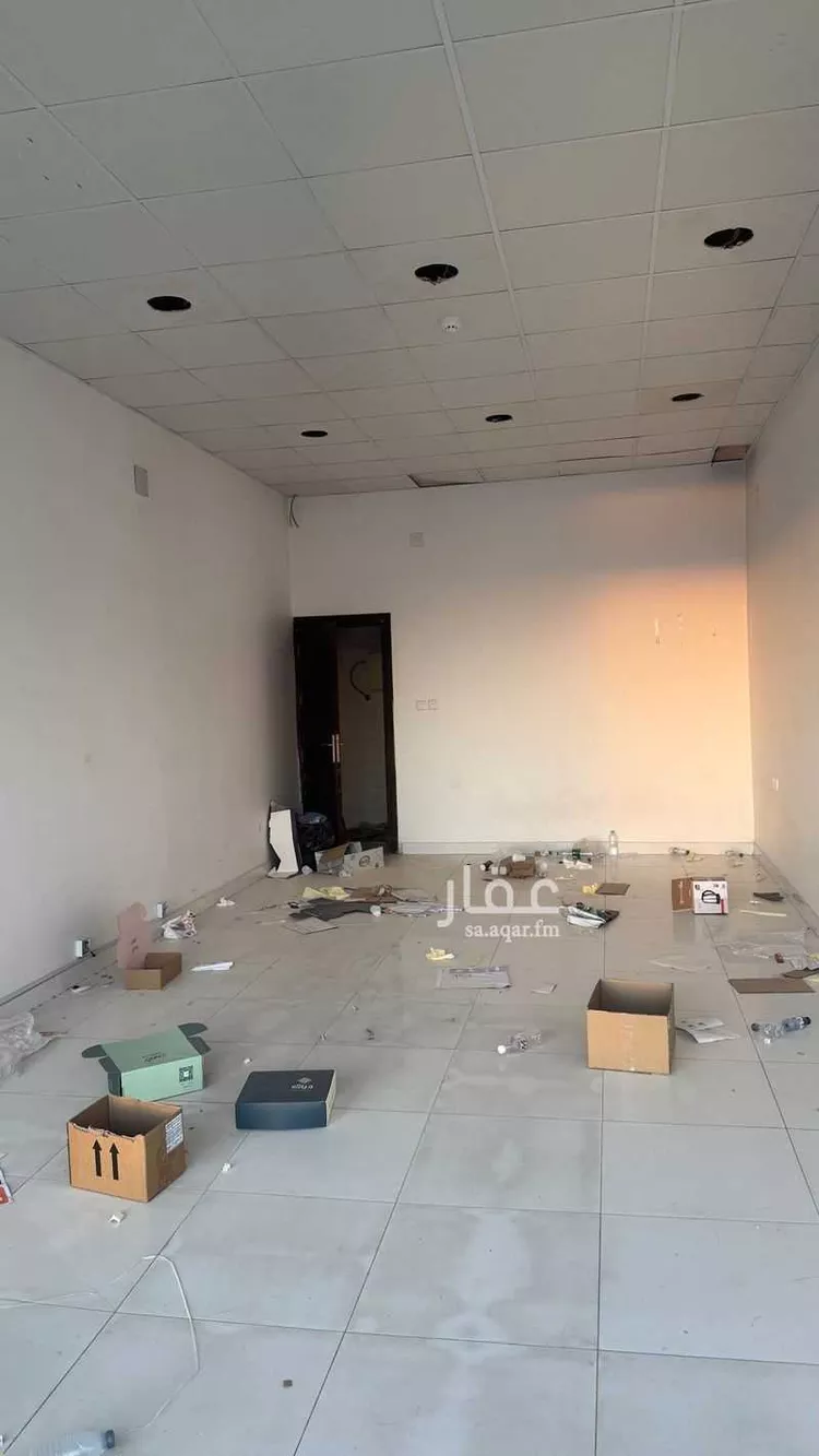 محل للإيجار في شارع سدير, حي ظهرة لبن, مدينة الرياض, منطقة الرياض صورة 2