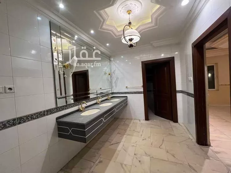 فيلا للبيع في شارع بنغازي, حي الروابي, مدينة الرياض, منطقة الرياض صورة 2