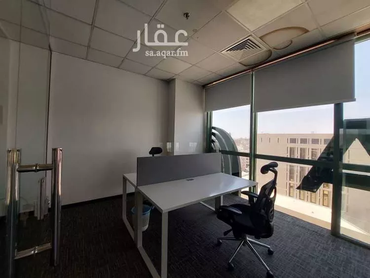مكتب تجاري للإيجار في شارع أبي أمامة الحارثي, حي الوزارات, مدينة الرياض, منطقة الرياض 18