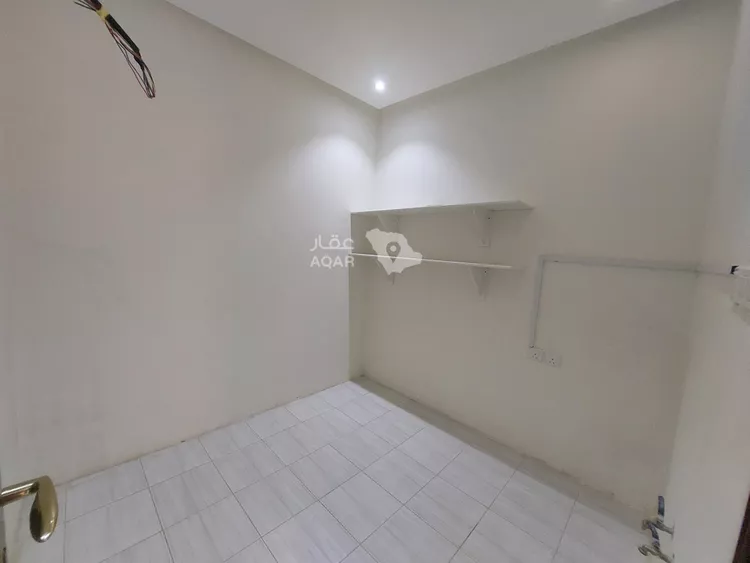 عمارة للإيجار في شارع أبي الحسن الزنبقي, حي عرقة, مدينة الرياض, منطقة الرياض صورة 4