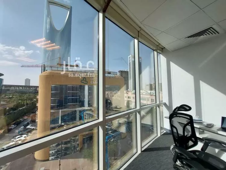 مكتب تجاري للإيجار في شارع رقم 92, حي العليا, مدينة الرياض, منطقة الرياض 1 صورة