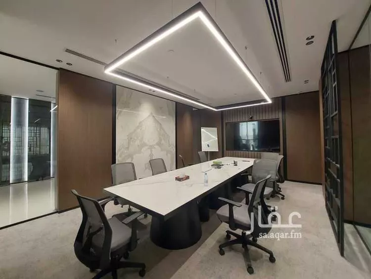 مكتب تجاري للإيجار في شارع أبي أمامة الحارثي, حي الوزارات, مدينة الرياض, منطقة الرياض 7