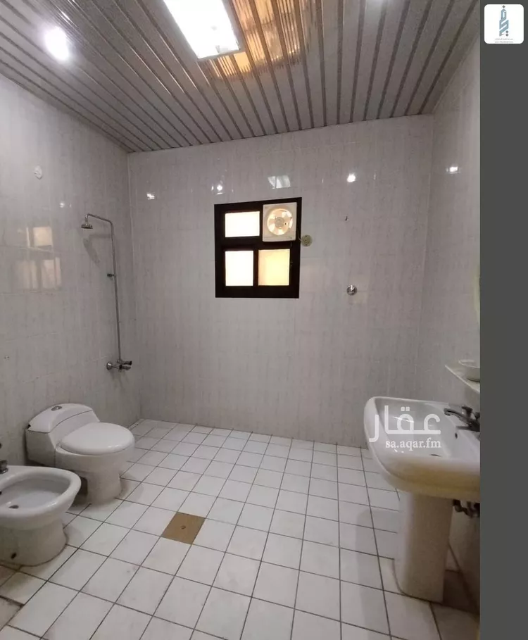 فيلا للبيع في شارع أبي المناقب الدينوري, حي السويدي الغربي, مدينة الرياض, منطقة الرياض 23