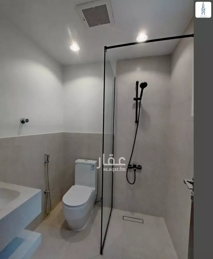 فيلا للإيجار في شارع جعفر المعتصم, حي الرفيعة, مدينة الرياض, منطقة الرياض 10