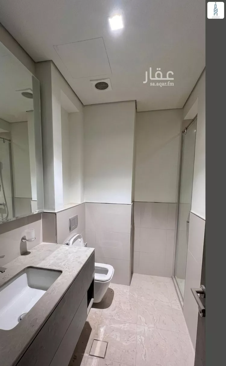 فيلا للبيع في شارع أحمد بن محمد بن الصباغ, حي المونسية, مدينة الرياض, منطقة الرياض 6