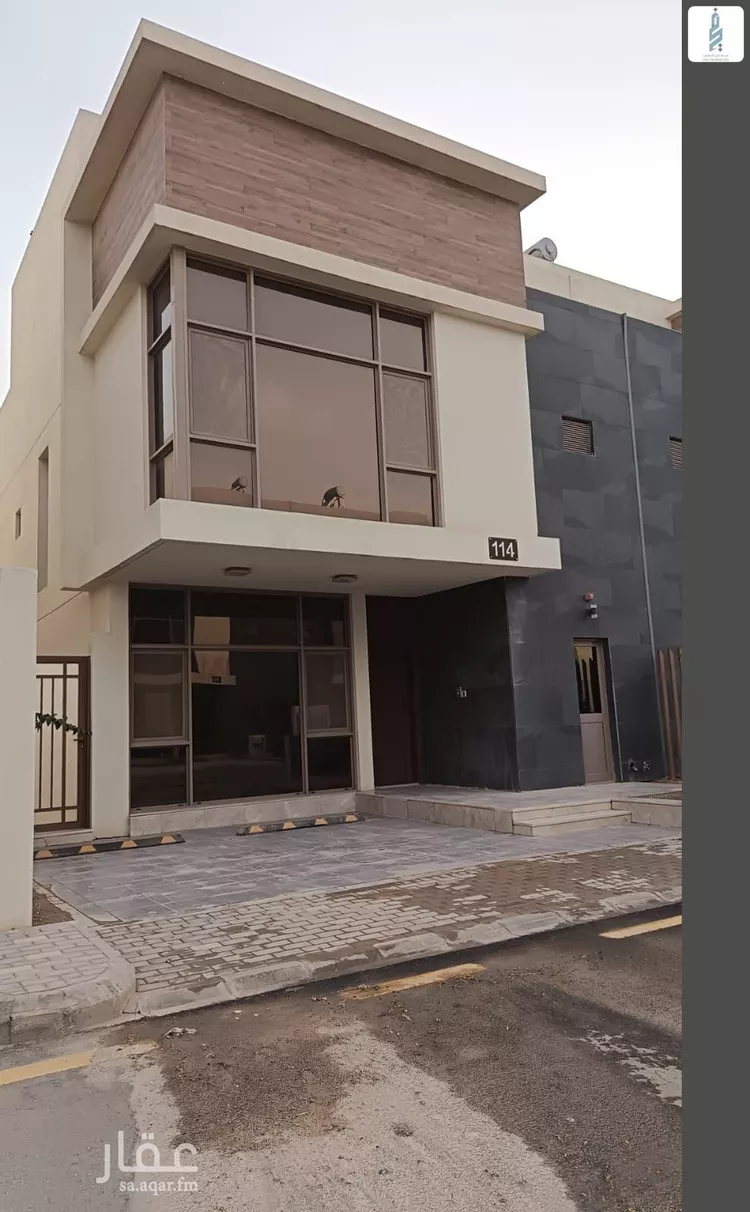 فيلا للبيع في شارع أحمد بن محمد بن الصباغ, حي المونسية, مدينة الرياض, منطقة الرياض صورة 4