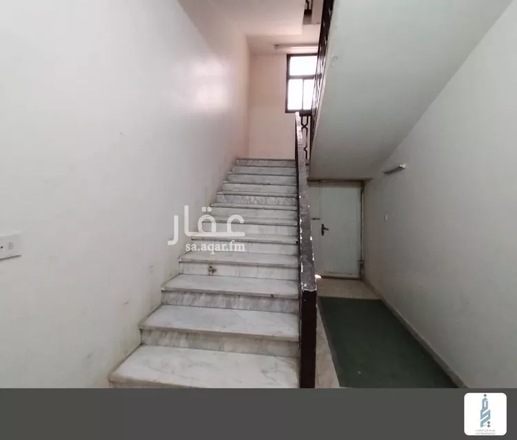 فيلا للبيع في شارع أبي المناقب الدينوري, حي السويدي الغربي, مدينة الرياض, منطقة الرياض 13