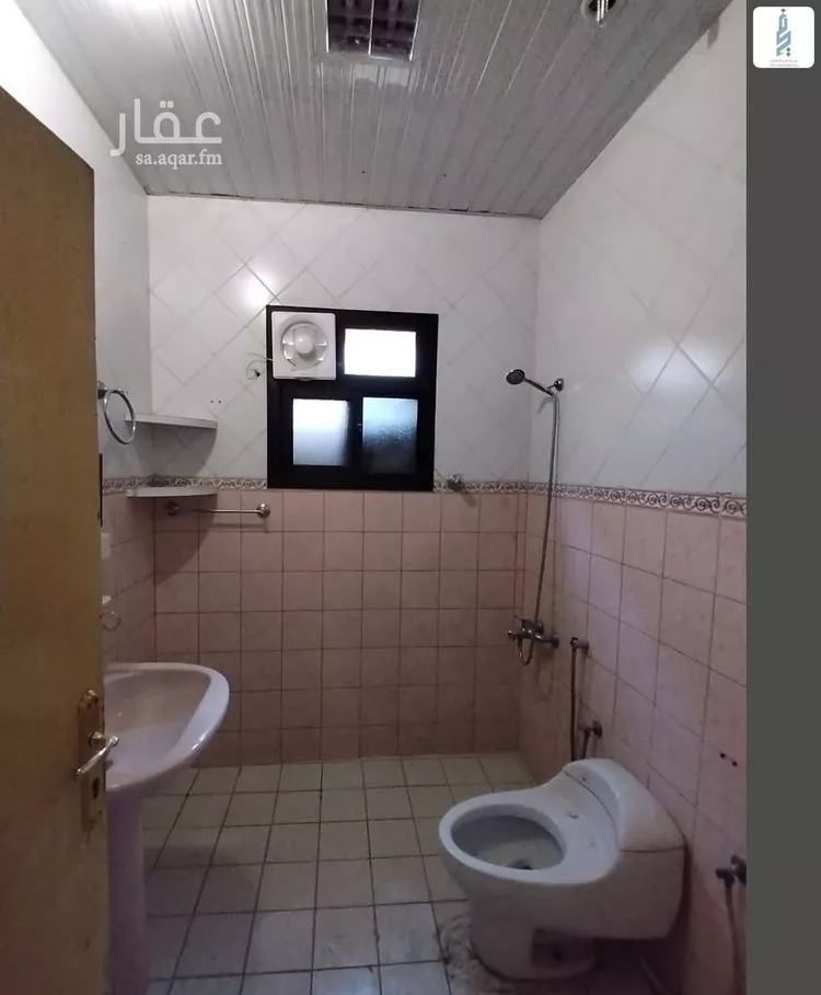 فيلا للبيع في شارع أبي المناقب الدينوري, حي السويدي الغربي, مدينة الرياض, منطقة الرياض 21