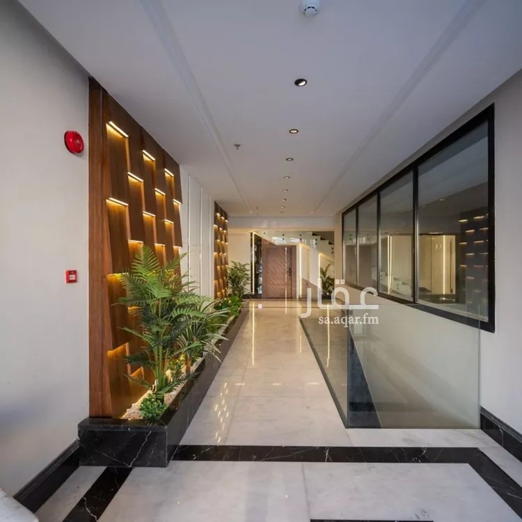 فيلا للبيع في شارع جرير بن عبدالله البجلي, حي مغرزات, مدينة الرياض, منطقة الرياض صورة 2