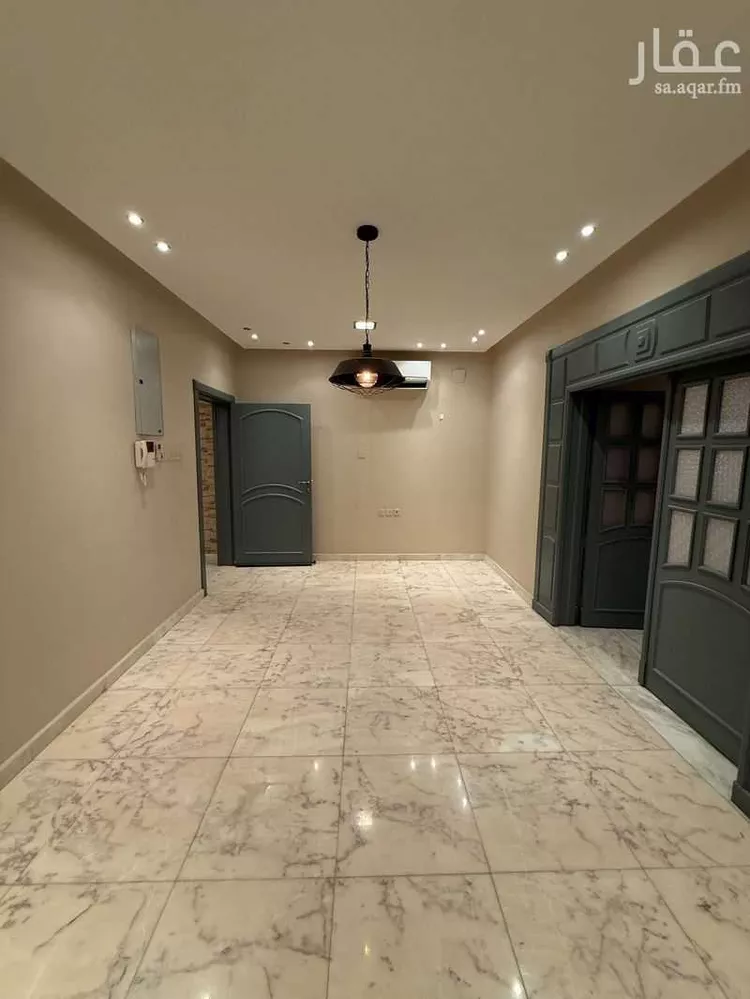 فيلا للإيجار في شارع حسن الاهدل, حي الريان, مدينة بريدة, منطقة القصيم صورة 2