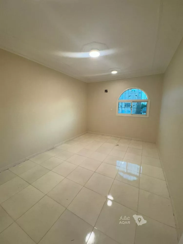فيلا للبيع في شارع الطوال, حي إشبيلية, مدينة الرياض, منطقة الرياض 16