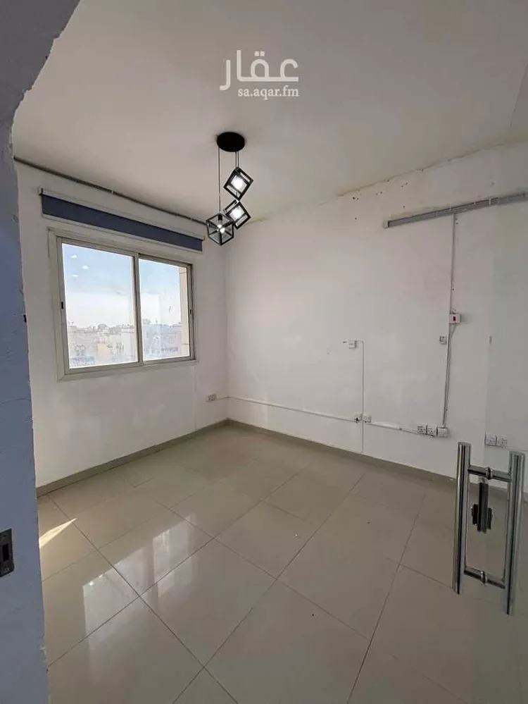 مكتب تجاري للإيجار في شارع فهد العقيلي, حي الخليج, مدينة الرياض, منطقة الرياض صورة 4