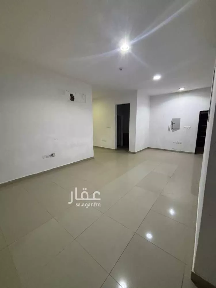 Commercial Office for Rent in Riyadh Al Khaleej صورة 4