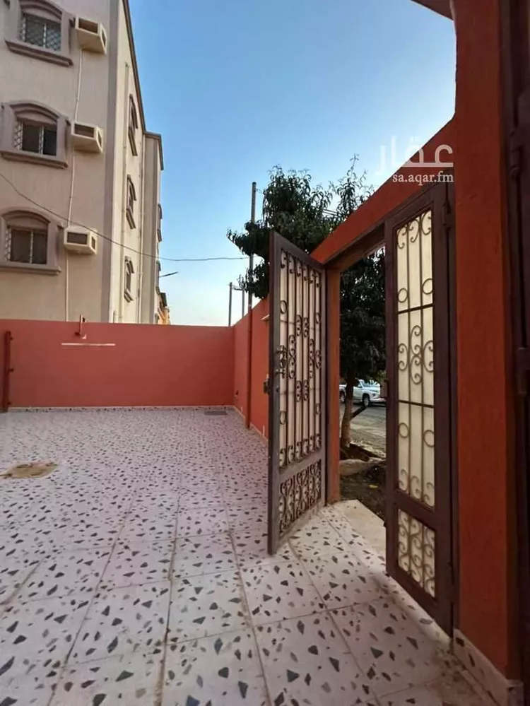 عمارة للبيع في شارع الكتاني, حي السلام, مدينة بلجرشي, منطقة الباحة 8
