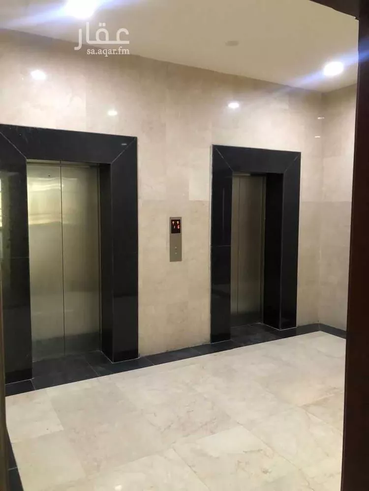 Commercial Office for Rent in Riyadh Al Malqa 9