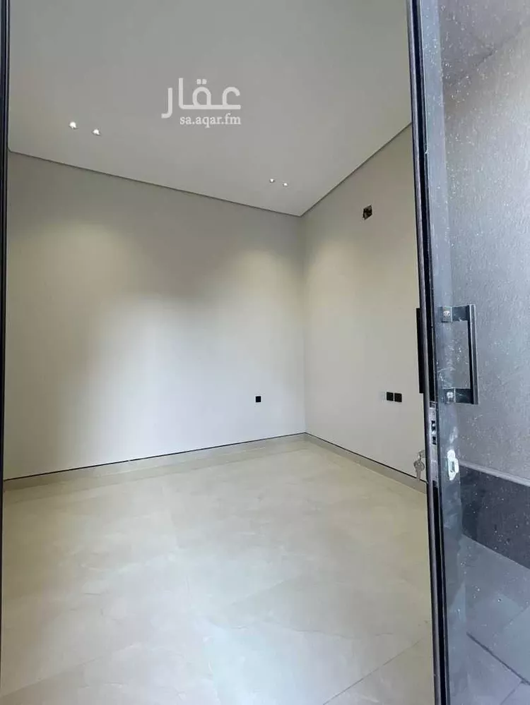 Floor for Rent in Riyadh Al Janadriyah صورة 3