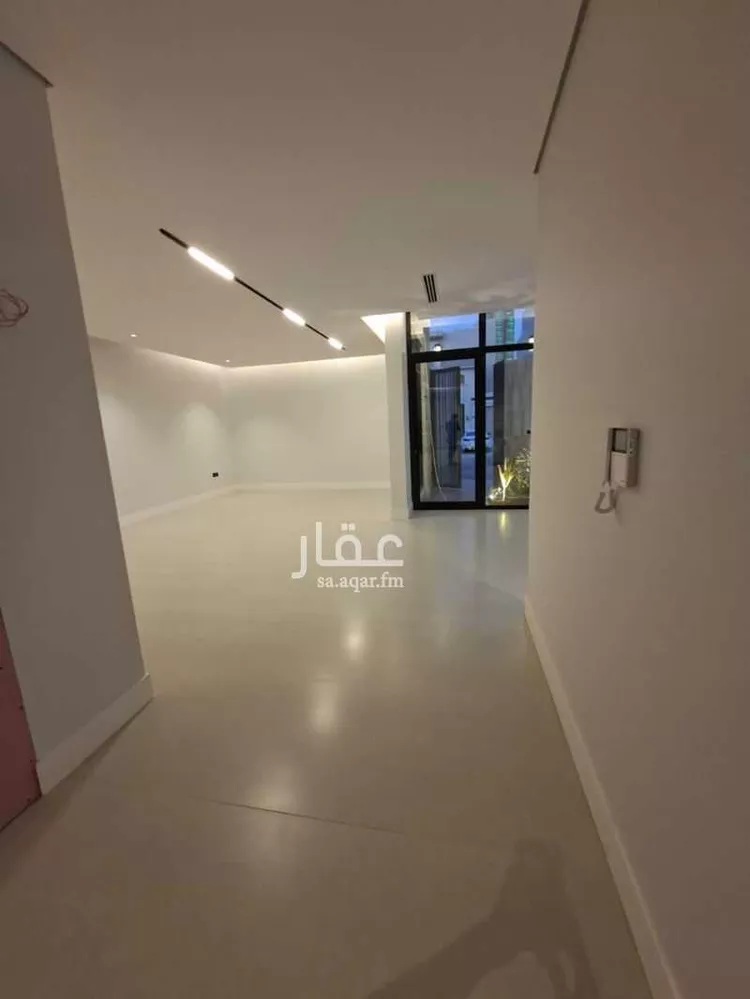 فيلا للبيع في شارع خليج السويس, حي الملقا, مدينة الرياض, منطقة الرياض