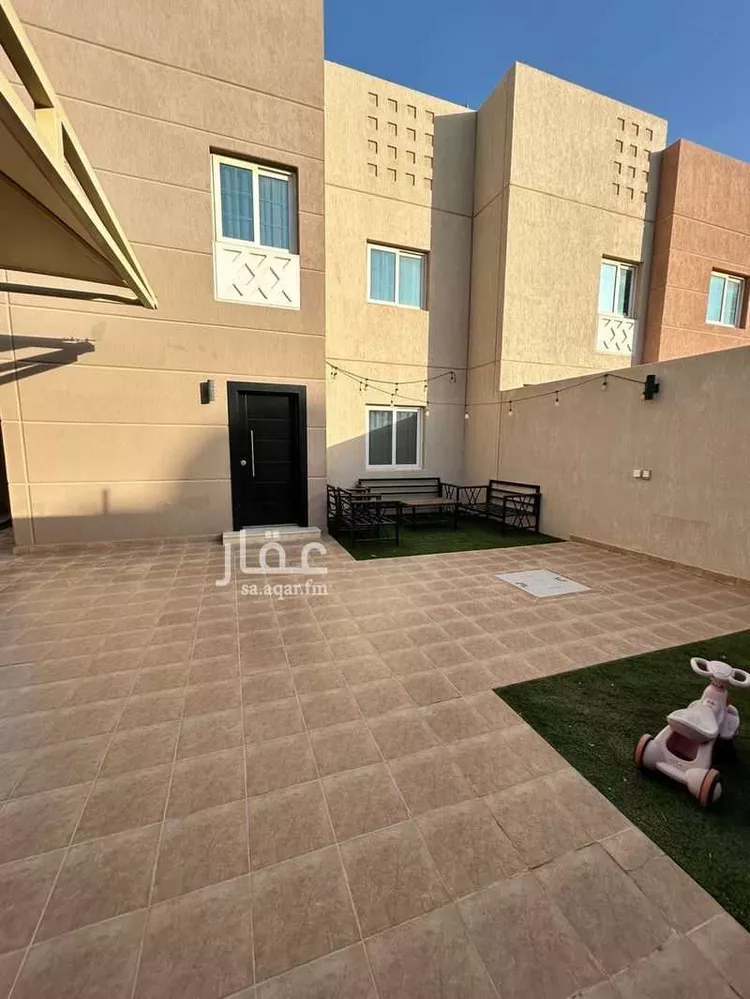 فيلا للإيجار في شارع فضالة بن جواس ، حي مطار الملك خالد الدولي ، الرياض ، منطقة الرياض صورة 2