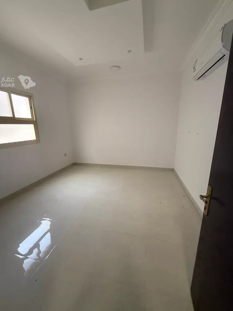 شقة للإيجار في شارع الفجر, حي عرقة, مدينة الرياض, منطقة الرياض 8