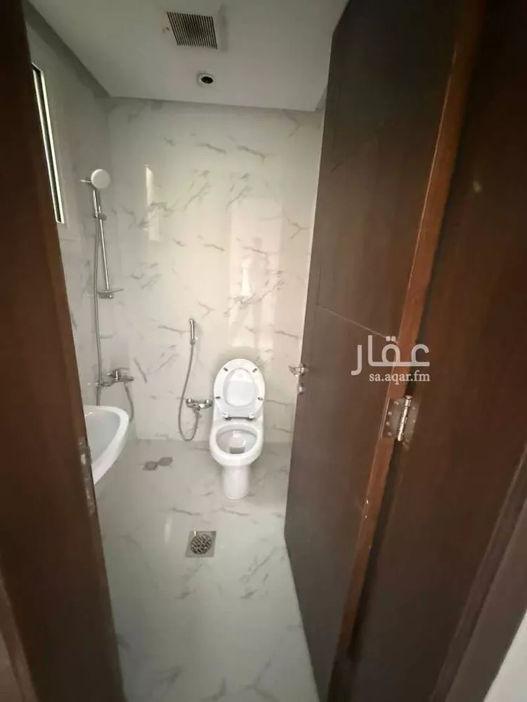 فيلا للإيجار في شارع علي بن يعيش, حي عرقة, مدينة الرياض, منطقة الرياض 12