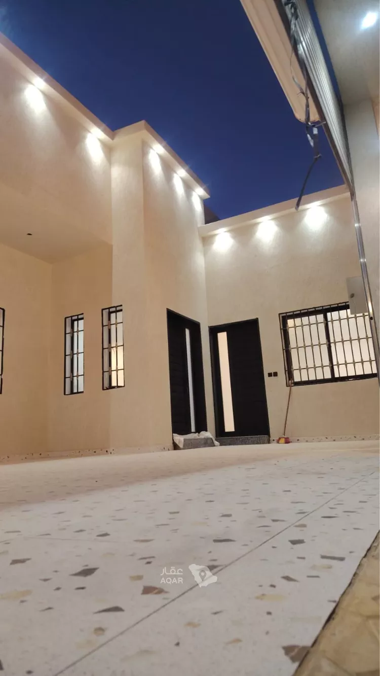 Floor for Sale in Thadiq Al Janadriyah 6