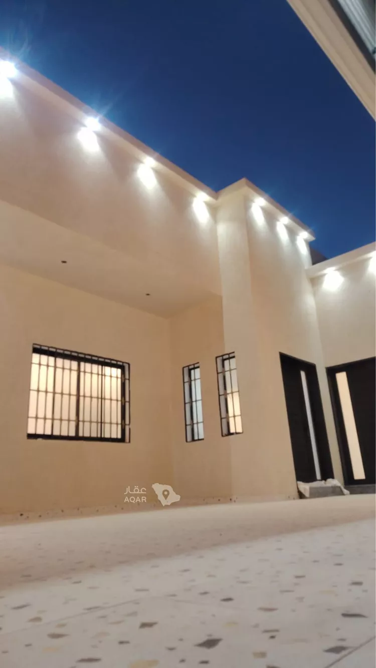 دور للبيع في حي مخطط رقم 133 , مدينة ثادق, منطقة الرياض