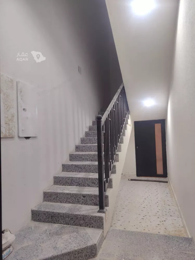 Floor for Sale in Thadiq Al Janadriyah 14