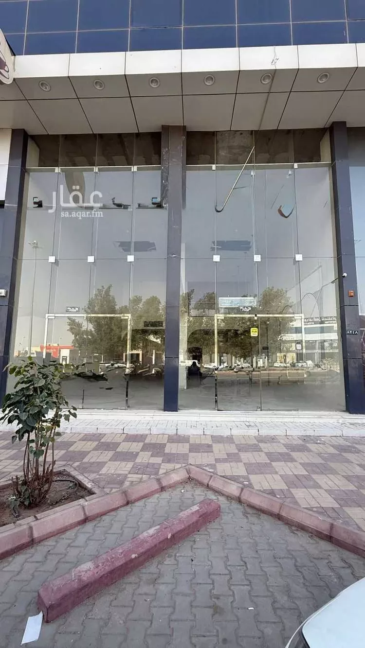 Shop for Rent in Riyadh Al Yarmouk صورة 3