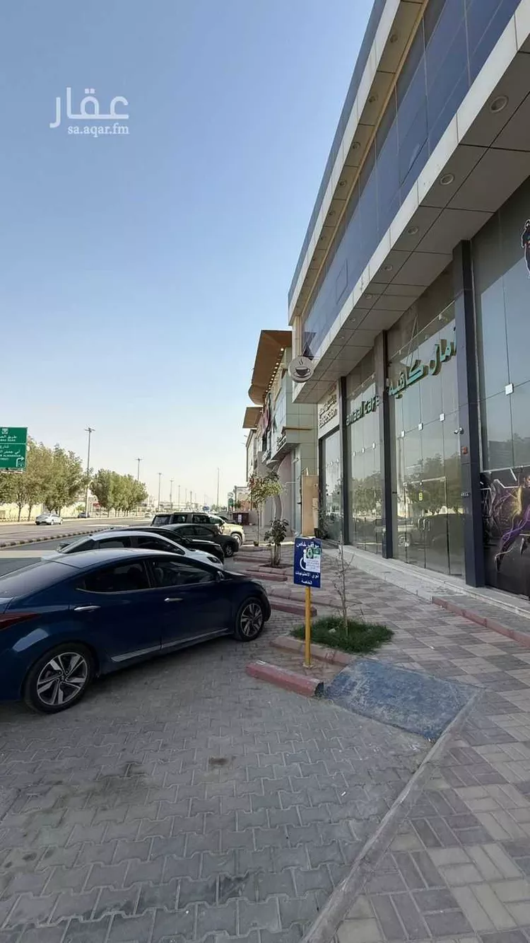 Shop for Rent in Riyadh Al Yarmouk صورة 2