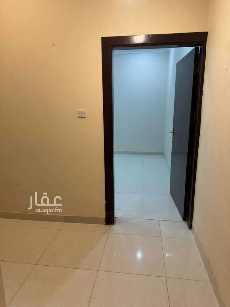 شقة للإيجار في شارع معاذ بن جبل, حي العزيزية, مدينة الرياض, منطقة الرياض صورة 4