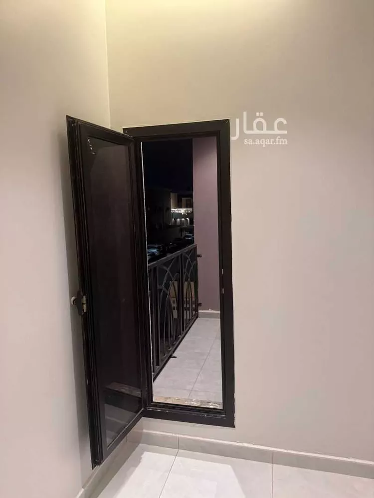 شقة للإيجار في شارع عمرو بن الربيعة ، حي الشاطئ ، جيزان ، منطقة جازان صورة 3