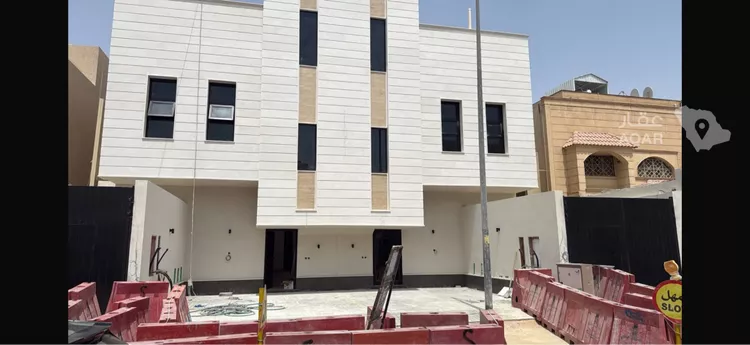 Floor for Sale in Riyadh Al Masif