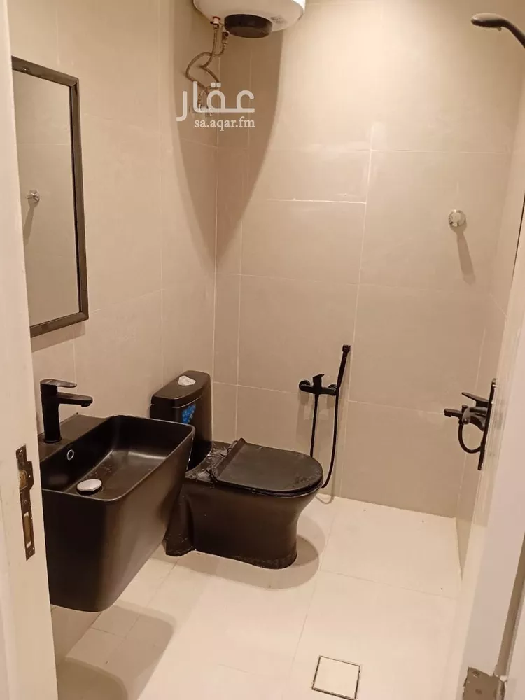 دور للبيع في شارع الشوبك, حي السعادة, مدينة الرياض, منطقة الرياض صورة 4