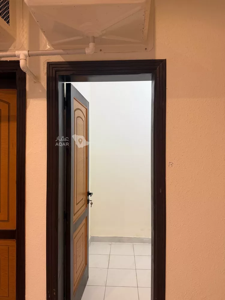 غرفة للإيجار في شارع عبد العزيز الربيعه ، حي الريان ، جدة ، جدة