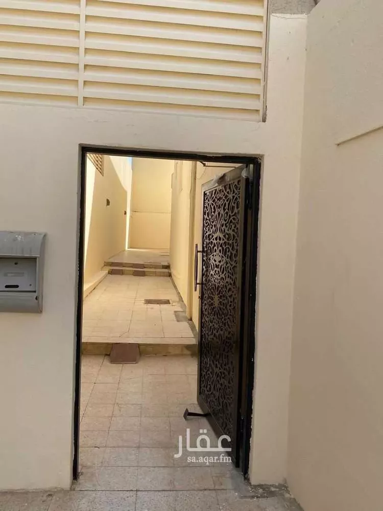 فيلا للإيجار في شارع الربيع بن نافع , حي النزهة, مدينة الرياض, منطقة الرياض صورة 5