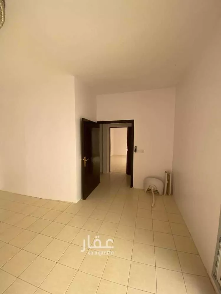 فيلا للإيجار في شارع الربيع بن نافع , حي النزهة, مدينة الرياض, منطقة الرياض صورة 4