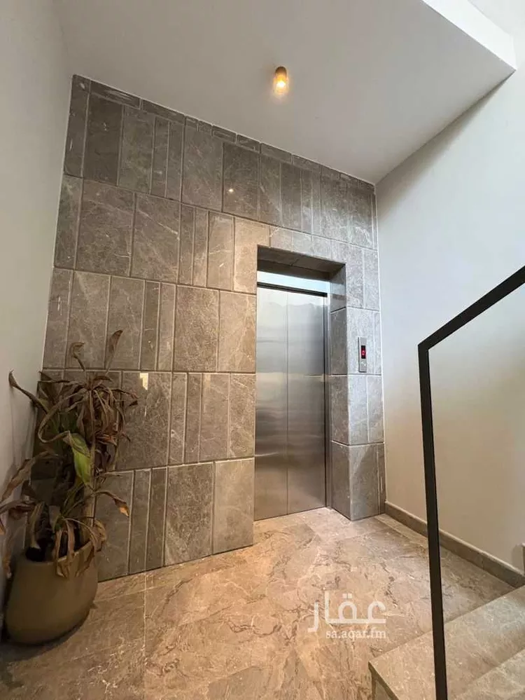 Floor for Rent in Riyadh Al Arid 6