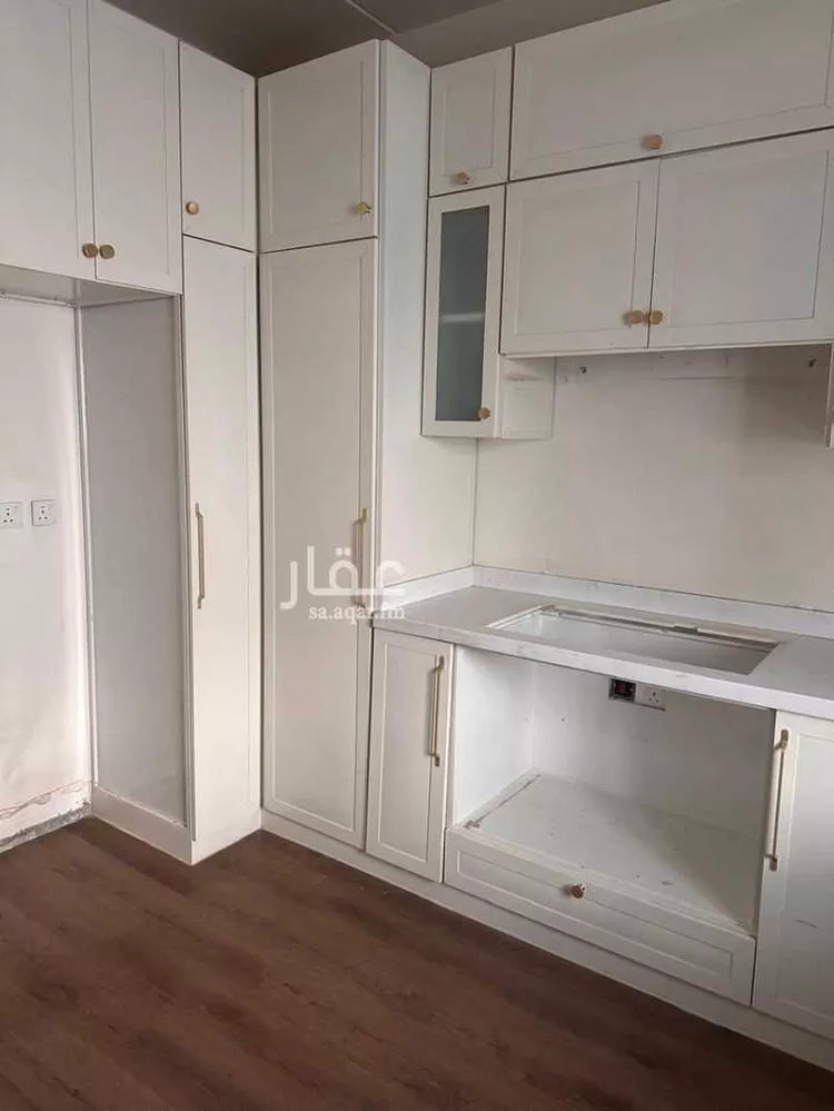 فيلا للإيجار في شارع عثمان بن أبي الحسن, حي مطار الملك خالد الدولي, مدينة الرياض, منطقة الرياض صورة 3