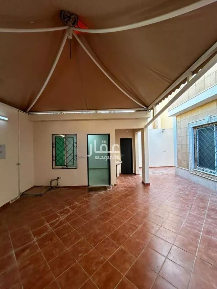فيلا للإيجار في شارع عبيد الله الزهدي, حي نمار, مدينة الرياض, منطقة الرياض صورة 3