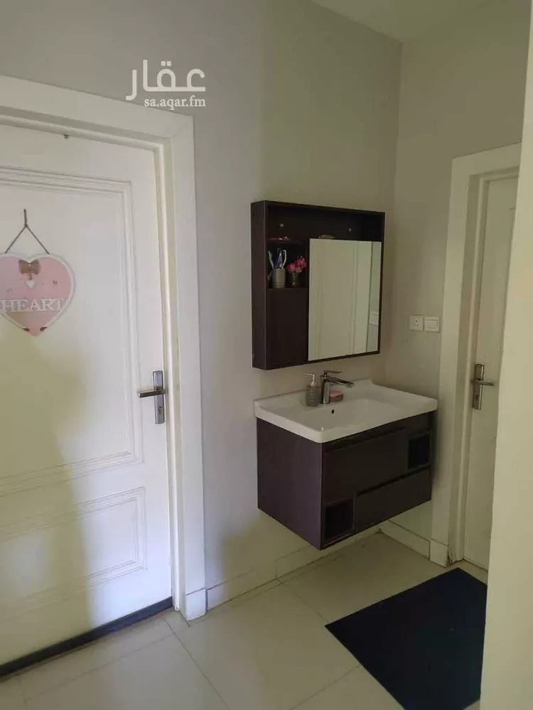 فيلا للبيع في شارع وادي أيروان, حي نمار, مدينة الرياض, منطقة الرياض صورة 2