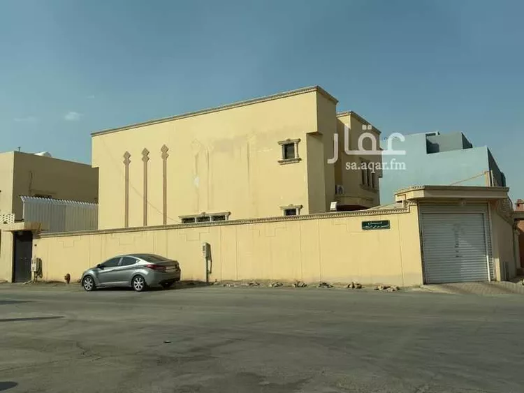 فيلا للبيع في شارع الحسين بن أبي البركات ، حي ظهرة البديعة ، الرياض ، منطقة الرياض صورة 2