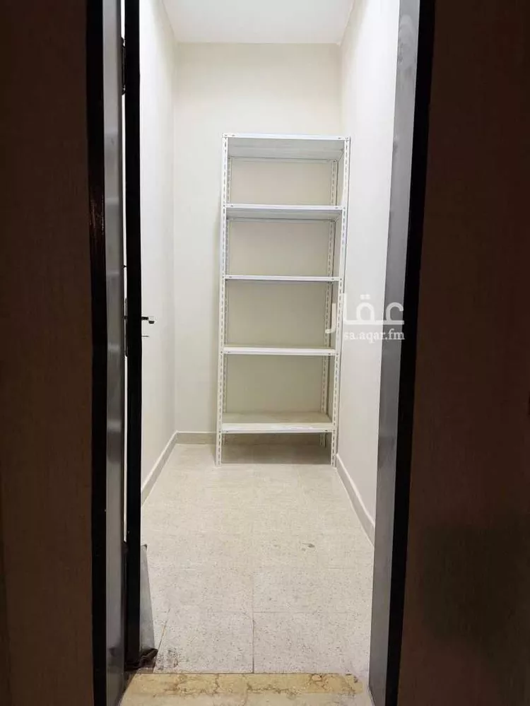 فيلا للبيع في شارع عبدالرحمن بن مرشد, حي المهدية, مدينة الرياض, منطقة الرياض 11