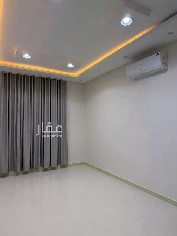 فيلا للبيع في شارع عبدالرحمن بن مرشد, حي المهدية, مدينة الرياض, منطقة الرياض 15