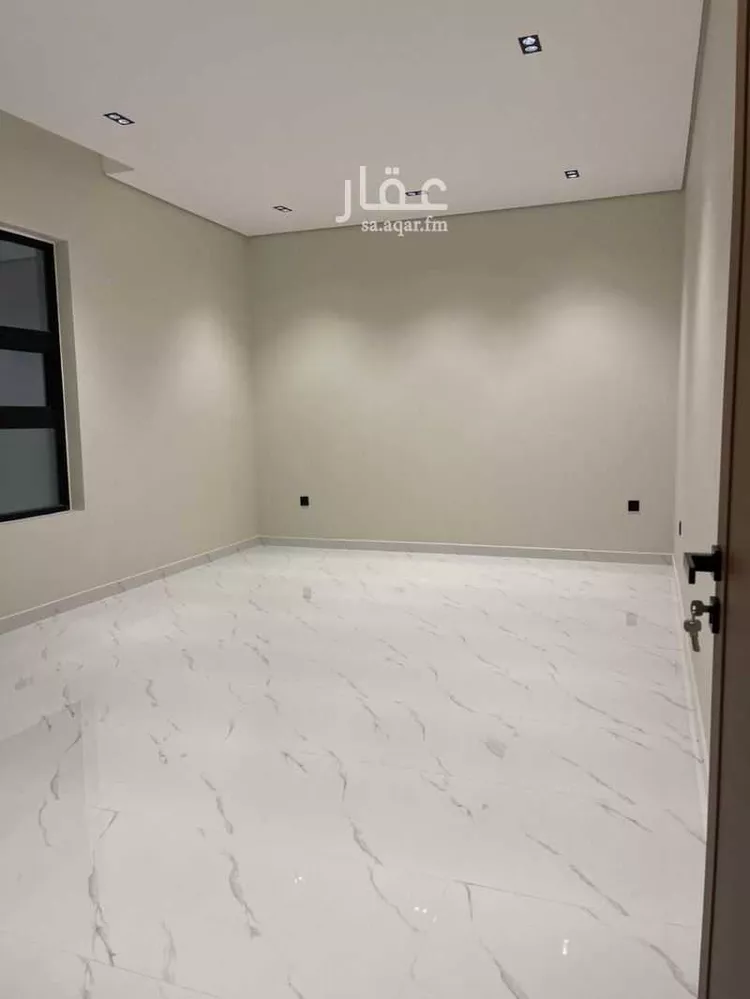 فيلا للبيع في شارع عبدالرحمن ابن مرشد, حي المهدية, مدينة الرياض, منطقة الرياض صورة 2