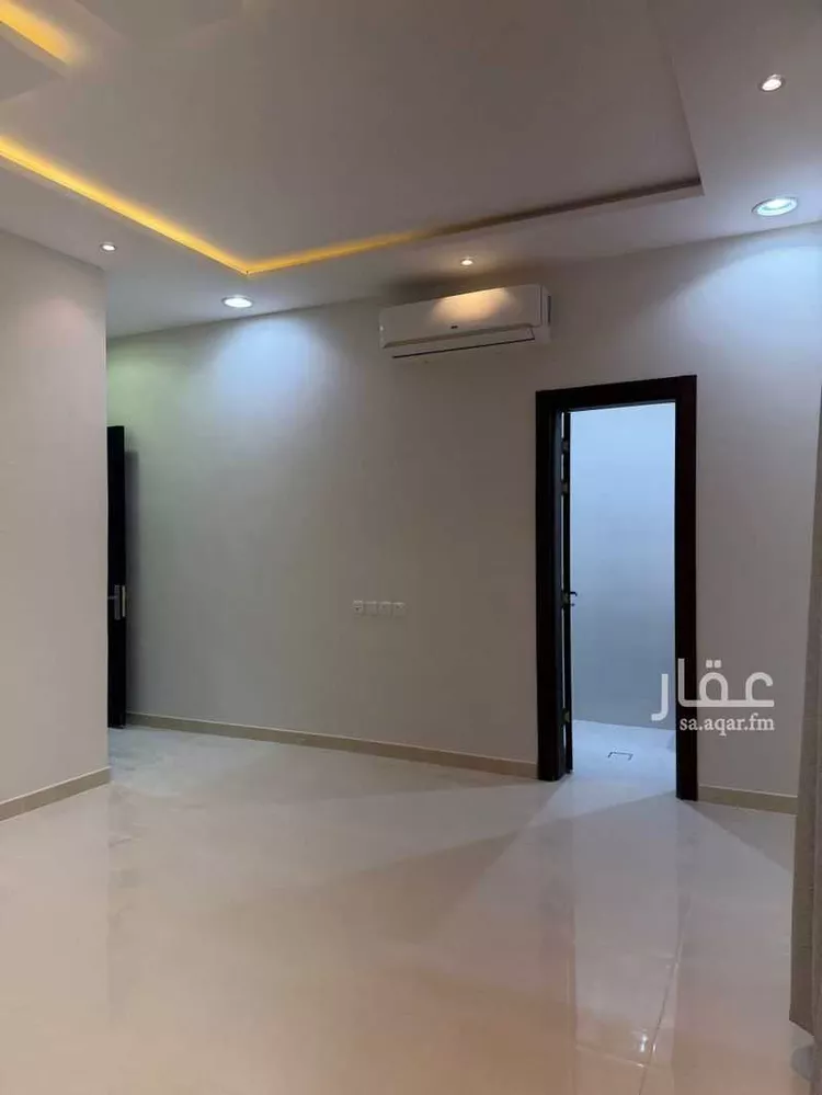 فيلا للبيع في شارع عبدالرحمن بن مرشد, حي المهدية, مدينة الرياض, منطقة الرياض 18