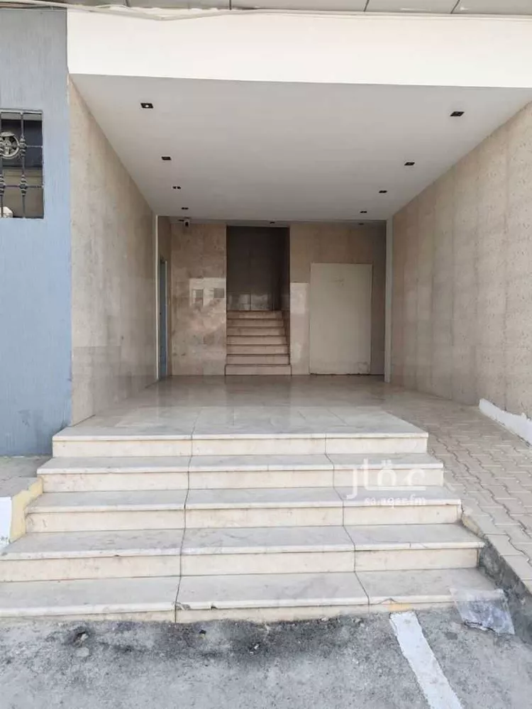 عمارة للبيع في شارع علي الظاهري, حي العارض, مدينة الرياض, منطقة الرياض صورة 2