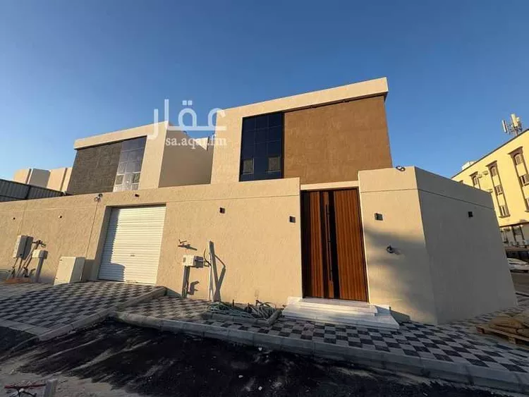 فيلا للبيع في شارع محمد الكاتب, حي الشاطئ الغربي, مدينة الدمام, المنطقة الشرقية