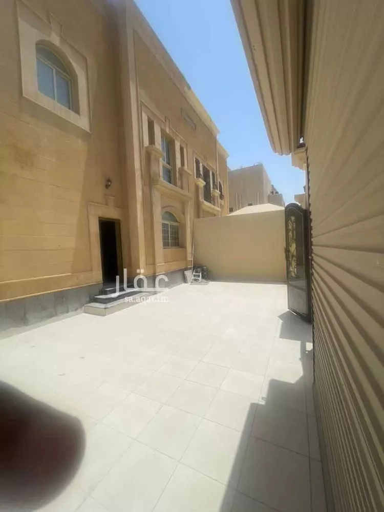 فيلا للبيع في شارع سهل بن منجاب, حي طيبة, مدينة الدمام, المنطقة الشرقية صورة 2