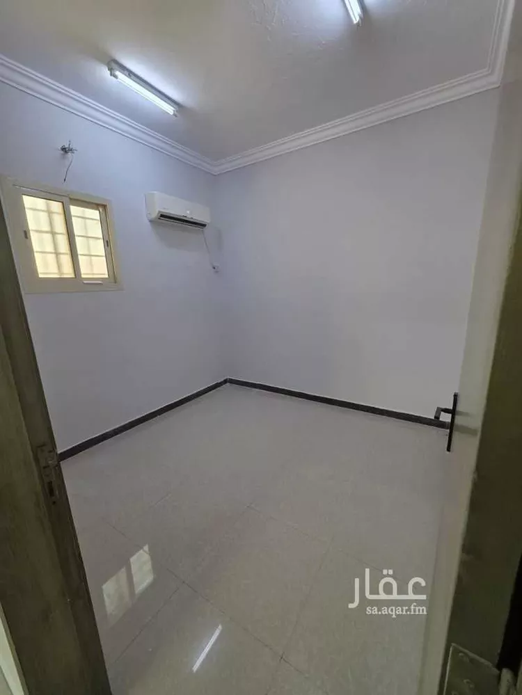 عمارة للإيجار في شارع رقم 208, حي ظهرة لبن, مدينة الرياض, منطقة الرياض صورة 3
