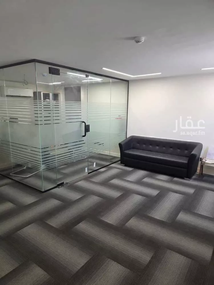 مكتب تجاري للإيجار في شارع الملك عبدالعزيز ابن عبدالرحمن سعود, حي السليمانية, مدينة الرياض, منطقة الرياض صورة 2